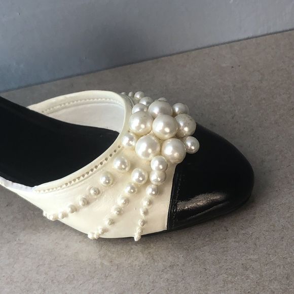 Raine - Just the Right Shoe “Pearl Mule” - Picture 3 of 9